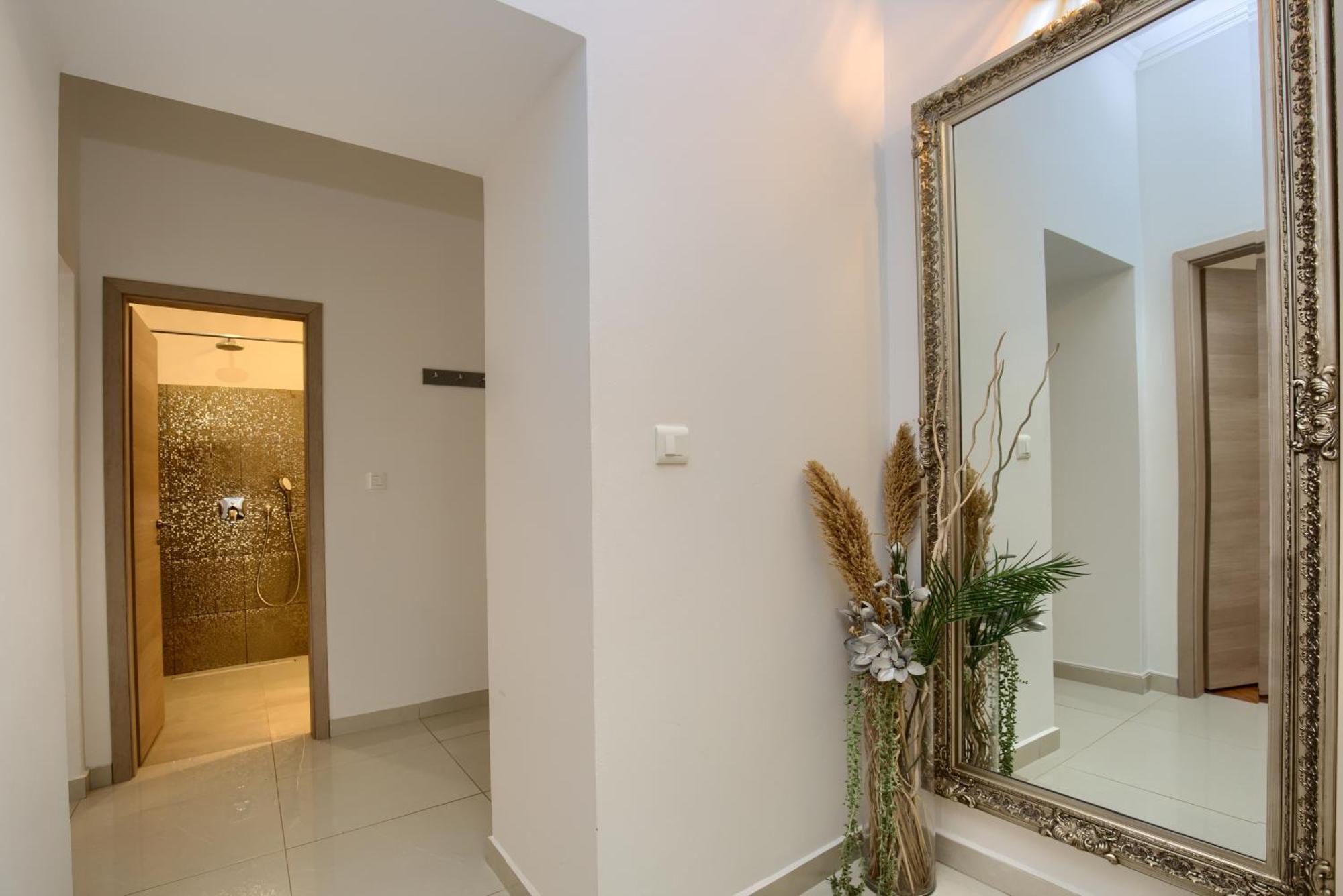 Augustus Apartment Pula Luaran gambar
